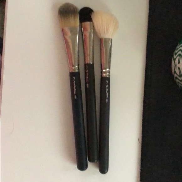 MAC and MAC Pro brushes. Read listing - Picture 2 of 2
